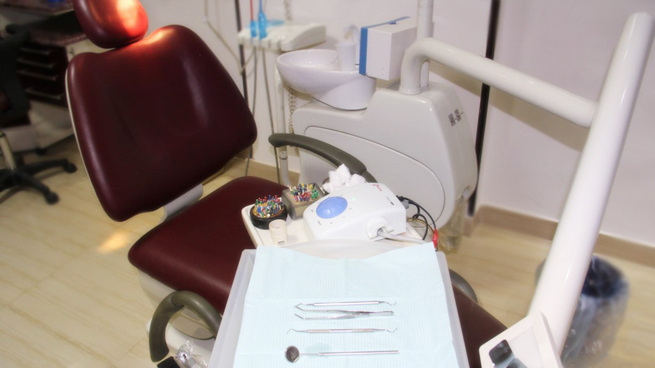 elite-smile-clinics-elgazaer-2 Dental chair and equipment at Elite Smile Clinics Elgazaer branch