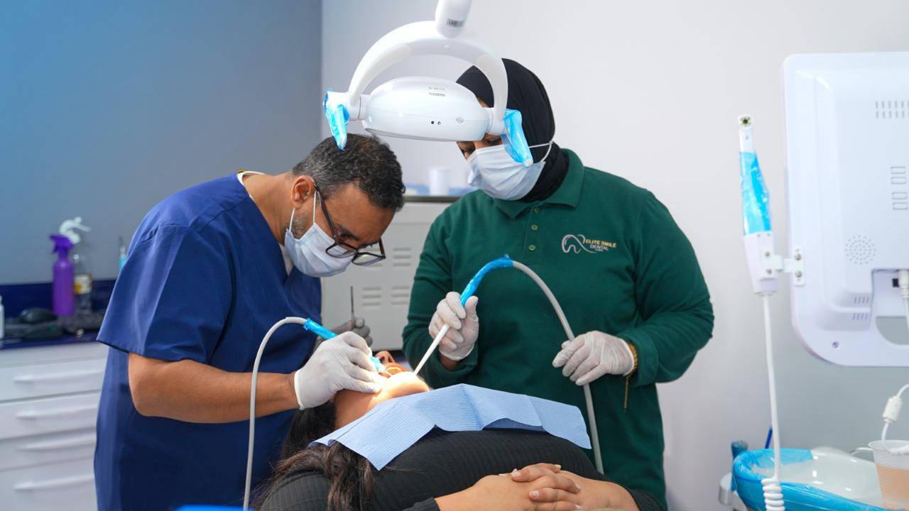 elite-smile-clinics-new-cairo-15 Operating room at Elite Smile Clinics New Cairo branch